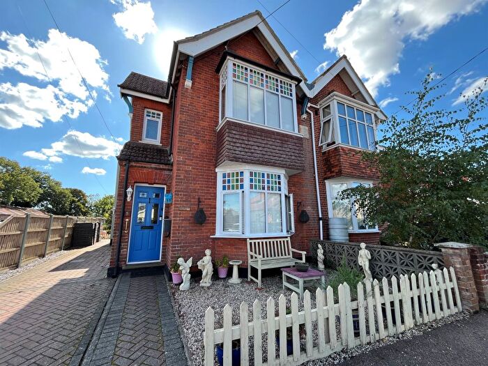 4 Bedroom Semi-detached House For Sale In St. Johns Road, Saxmundham, IP17