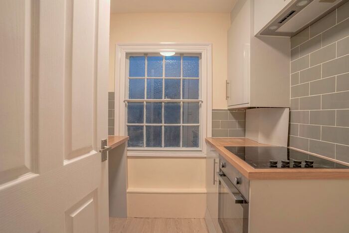 1 Bedroom Flat To Rent In London Road, Saffron Walden, Essex, CB11