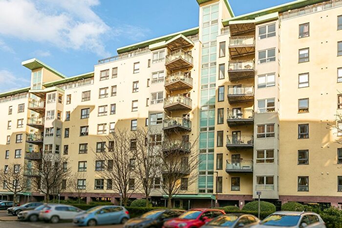 2 Bedroom Flat For Sale In Portland Gardens, Edinburgh, EH6