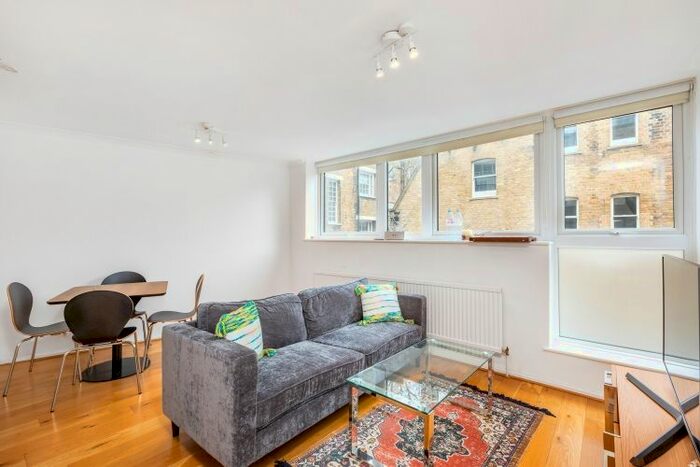 2 Bedroom Flat To Rent In Richardsons Mews, London, W1T