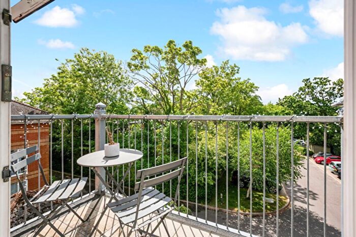 2 Bedroom Apartment For Sale In St. Osmunds Road, Sarum Court, BH14