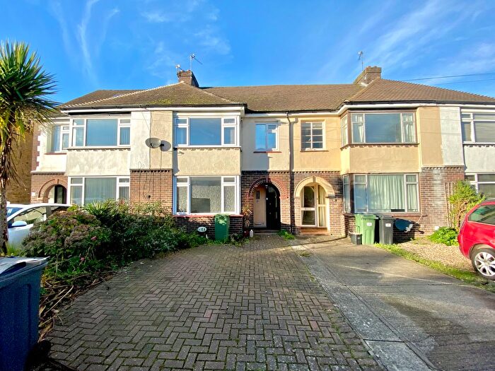 4 Bedroom Property To Rent In Woodville Road, Maidstone, ME15