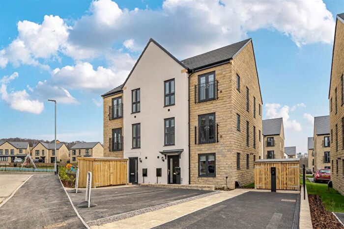 2 Bedroom Semi-Detached House To Rent In Spring Wood Lane, Woodside Vale, Horsforth, LS16