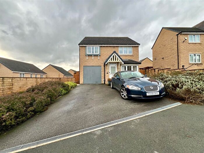 4 Bedroom Detached House For Sale In Staincliffe Drive, Keighley, BD22
