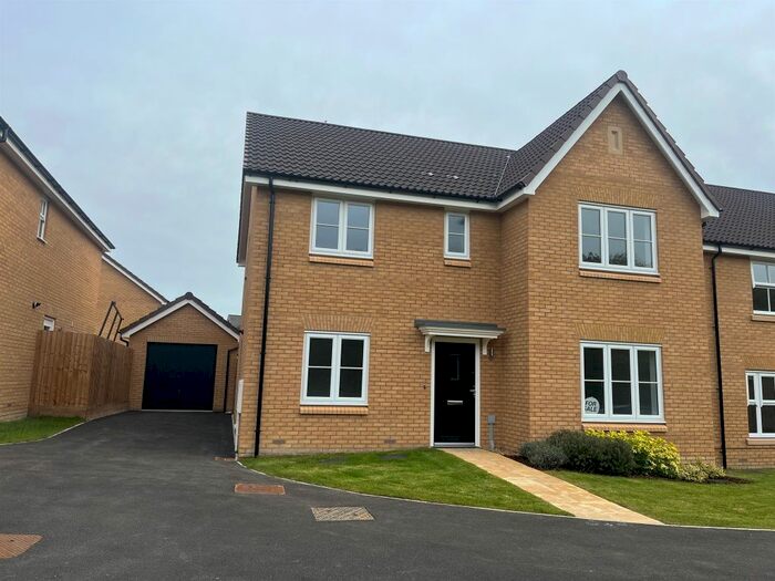 4 Bedroom Detached House For Sale In Grafton Drive, Highfields Caldecote, Cambridge, CB23
