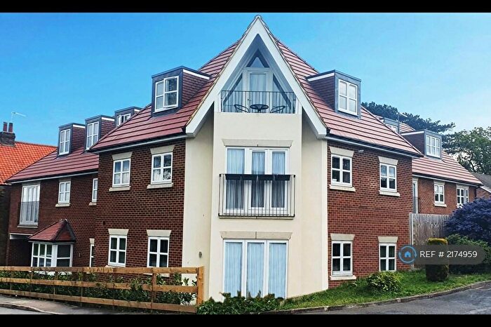 1 Bedroom Flat To Rent In Landmark Court, Windsor, SL4