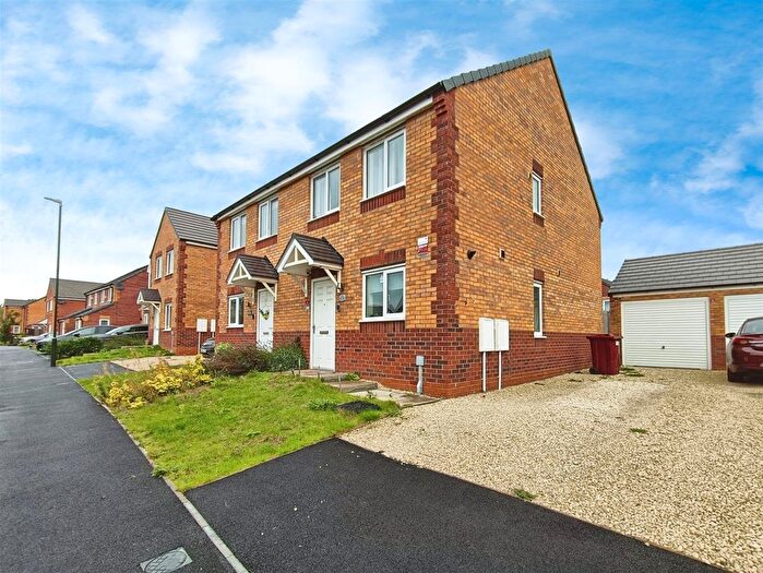 3 Bedroom Semi-Detached House For Sale In Elmton Way, Creswell, Worksop, S80