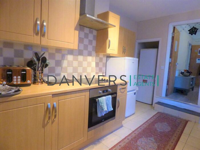 5 Bedroom Detached House To Rent In Wilberforce Road, Leicester, LE3