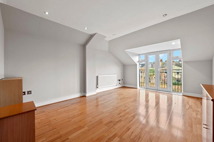 1 Bedroom Flat To Rent In Wells Place, SW18