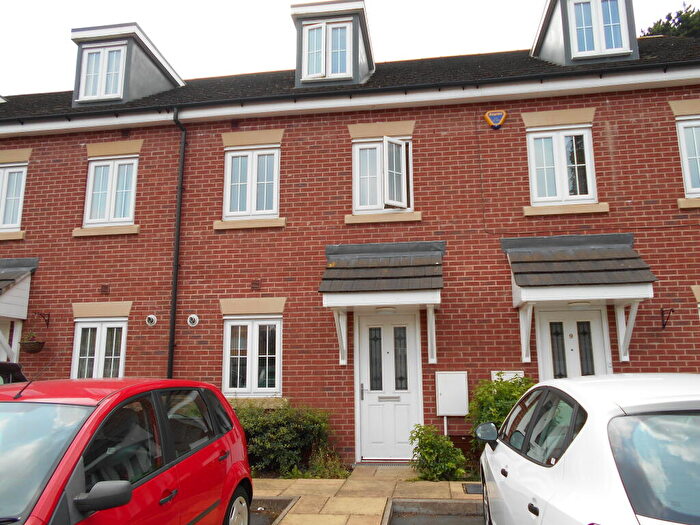 4 Bedroom House To Rent In Ilsley Drive, Acocks Green, B27