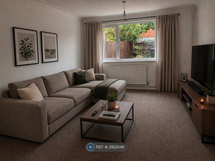 3 Bedroom Terraced House To Rent In Thames Road, Grantham, NG31