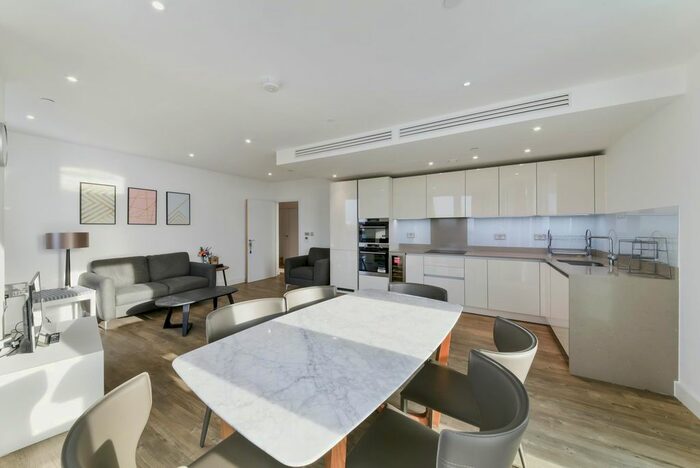 2 Bedroom Flat To Rent In Gladwin Tower, Nine Elms Point, London, SW8