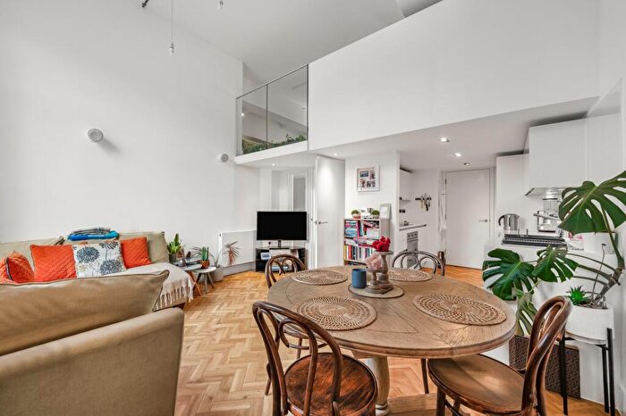 1 Bedroom Flat For Sale In Old Town Hall Apartments, Spa Road, SE16