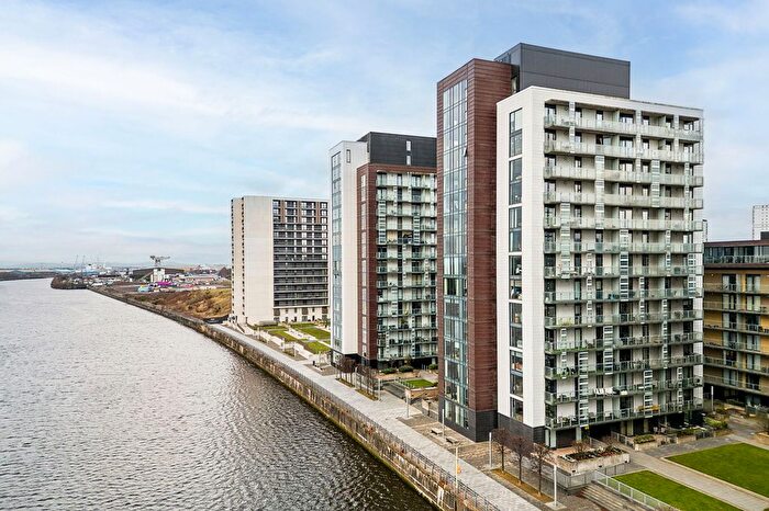 2 Bedroom Flat For Sale In Meadowside Quay Walk, Glasgow Harbour, G11