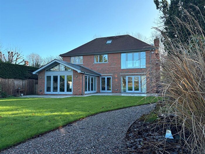 4 Bedroom Detached House For Sale In Longparish, Andover, SP11