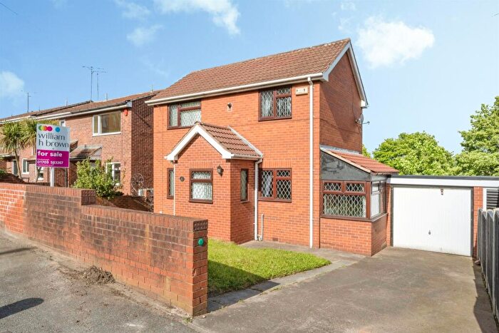 2 Bedroom Detached House For Sale In Highthorn Road, Kilnhurst, Mexborough, S64