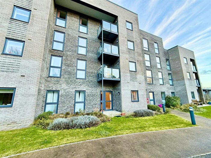 1 Bedroom Retirement Property For Sale In Lowry Way, Swindon, SN3