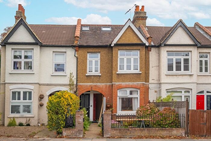 3 Bedroom Maisonette To Rent In Hampton Road, Twickenham, TW2