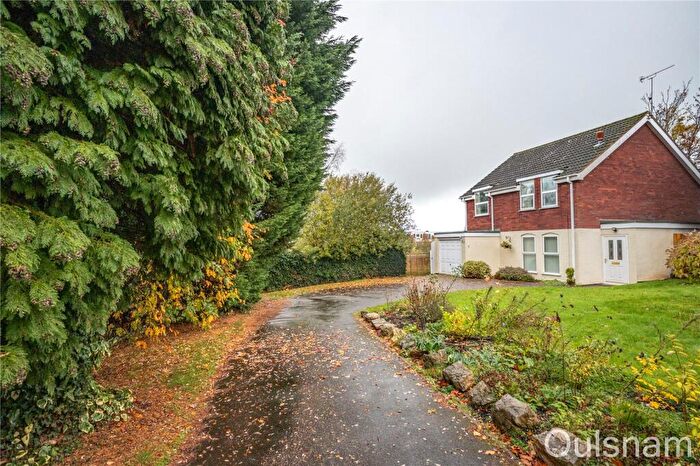 4 Bedroom Detached House For Sale In Harvington Road, Bromsgrove, Worcestershire, B60