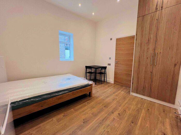 1 Bedroom Block Of Flats To Rent In George Street, Luton, LU1