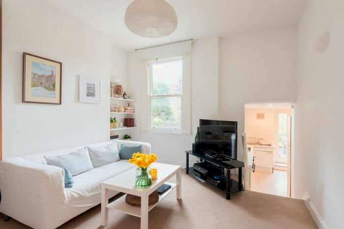 1 Bedroom Flat To Rent In Agincourt Road, London, NW3