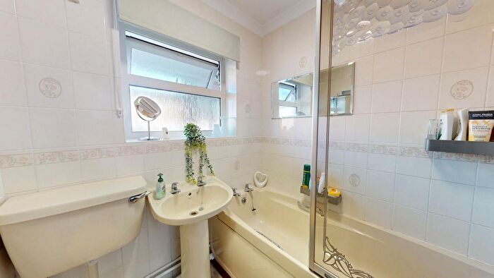 2 Bedroom Maisonette For Sale In Conifer Rise, Westone, NN3