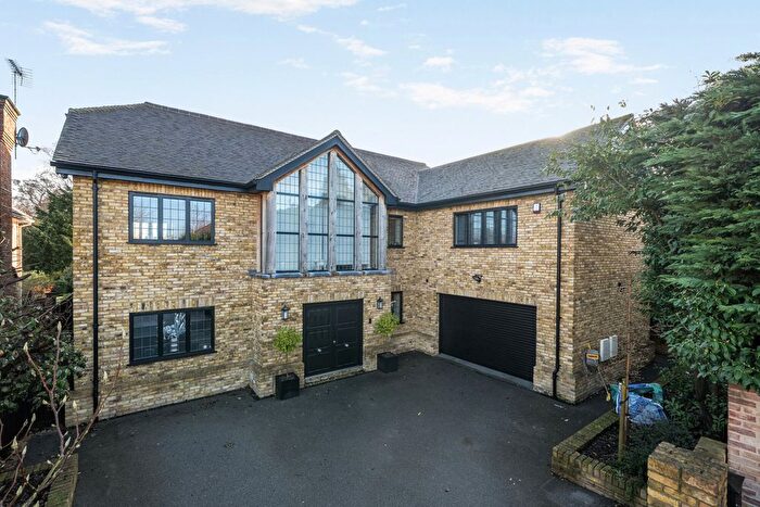 7 Bedroom Detached House For Sale In Heathley End, Chislehurst, BR7