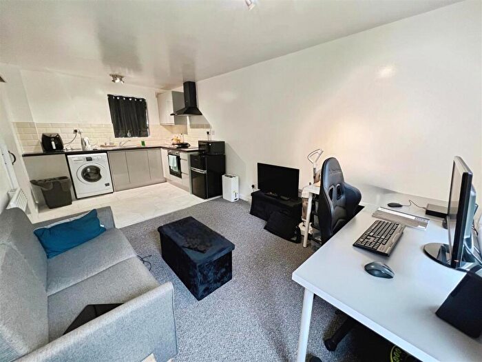 1 Bedroom Apartment For Sale In Maryfield Walk, Stoke-On-Trent, ST4