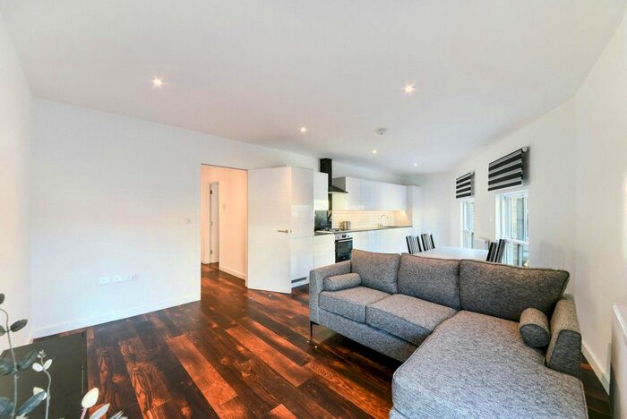 3 Bedroom Flat To Rent In Treadwell Walk, London, E3