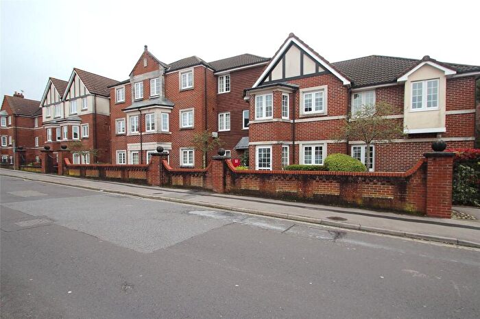 1 Bedroom Apartment For Sale In Grove Road, Fareham, Hampshire, PO16