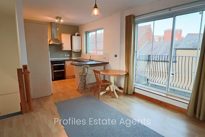 2 Bedroom Maisonette To Rent In Lilleys Yard, Hinckley, LE10