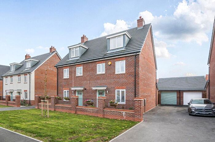 4 Bedroom Semi-Detached House For Sale In Freeman Drive, Ludgershall, SP11