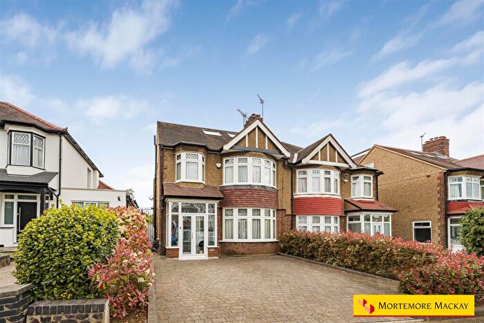 4 Bedroom Semi-Detached House For Sale In Green Moor Link, London, N21