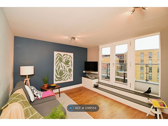 2 Bedroom Flat To Rent In Goddard House, London, SE11