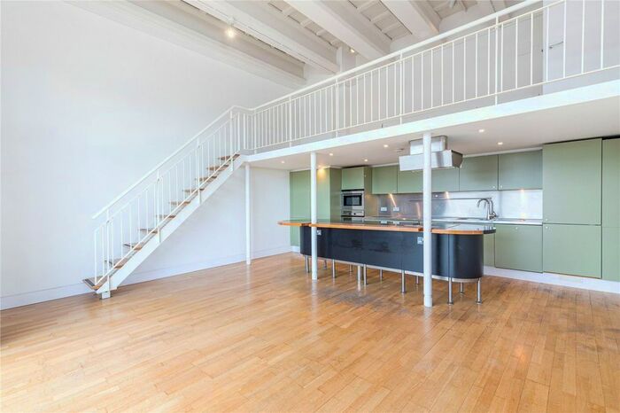 2 Bedroom Flat To Rent In The Piper Building, Peterborough Road, SW6