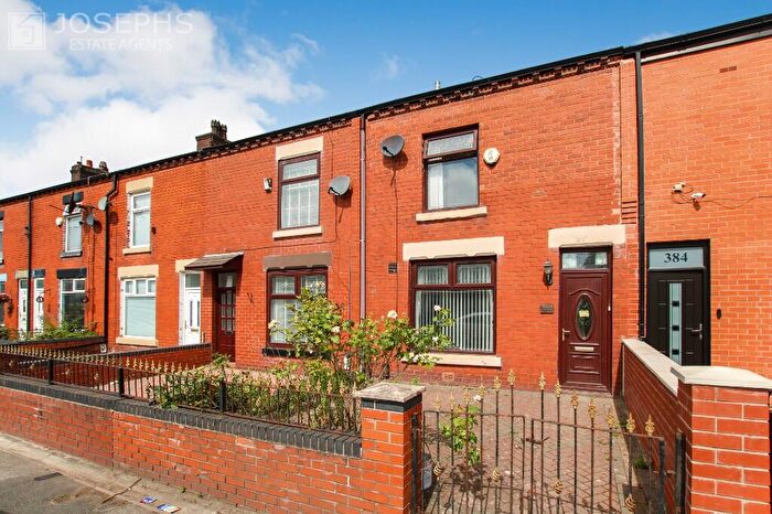 4 Bedroom Semi-Detached House To Rent In St. Helens Road, Bolton, Greater Manchester, BL3