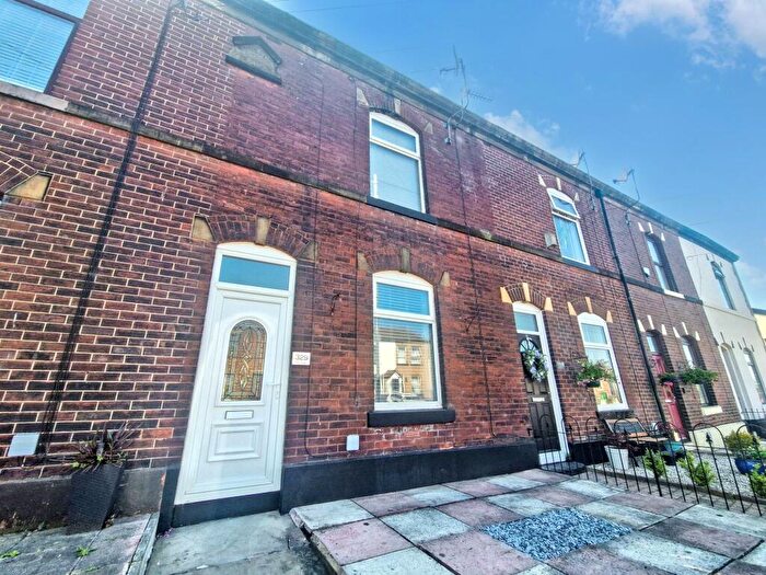2 Bedroom Terraced House To Rent In Hollins Lane, Bury, BL9