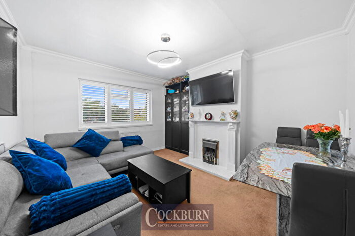 2 Bedroom Flat To Rent In Beanshaw, London, SE9