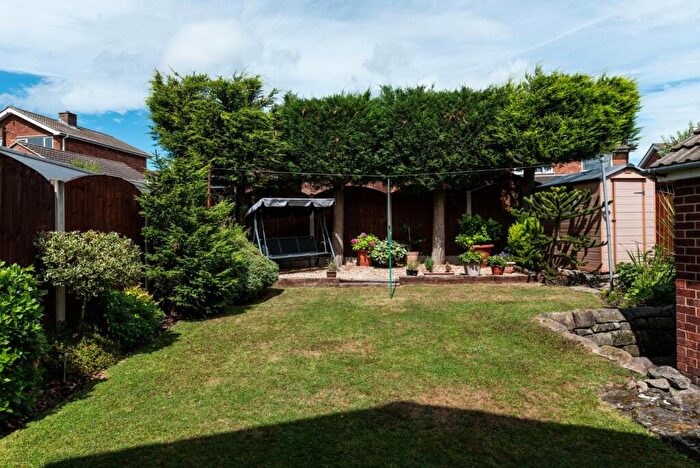 4 Bedroom Detached House For Sale In Lowlands Road, Belper, Derbyshire, DE56