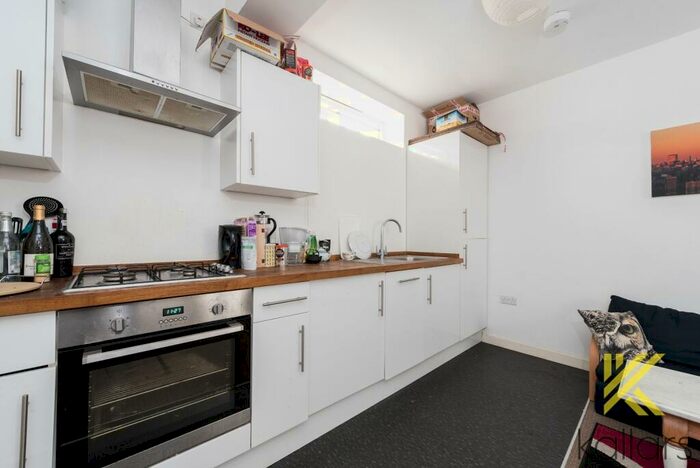 2 Bedroom Flat To Rent In Friendly Street, Deptford, London, SE8