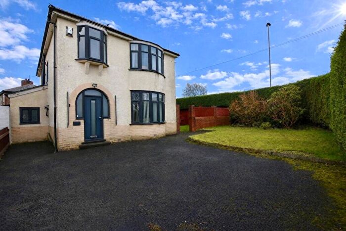 5 Bedroom Detached House For Sale In Shadsworth Road, Shadsworth, Blackburn, Lancashire, BB1