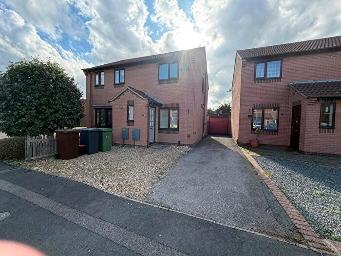 2 Bedroom Semi-Detached House To Rent In Hale Close, Lincoln, LN2