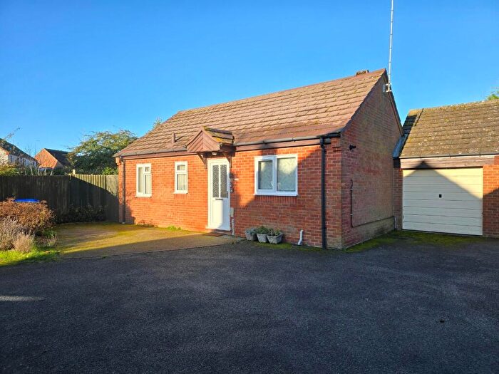 2 Bedroom Bungalow For Sale In William Road, Long Buckby, NN6