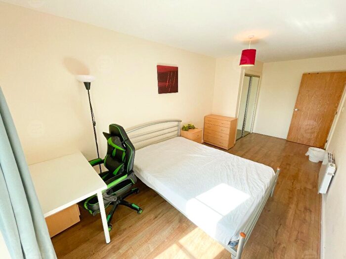 1 Bedroom Flat For Sale In Weside Two, Suffolk Street Queensway, Birmingham, B1