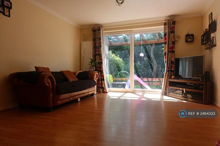 2 Bedroom Maisonette To Rent In Engadine Close, Croydon, CR0