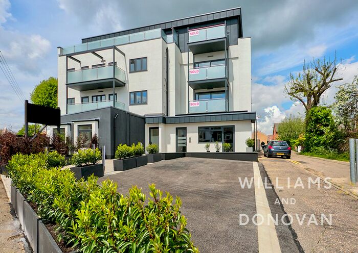 2 Bedroom Flat To Rent In Main Road, Hockley, SS5