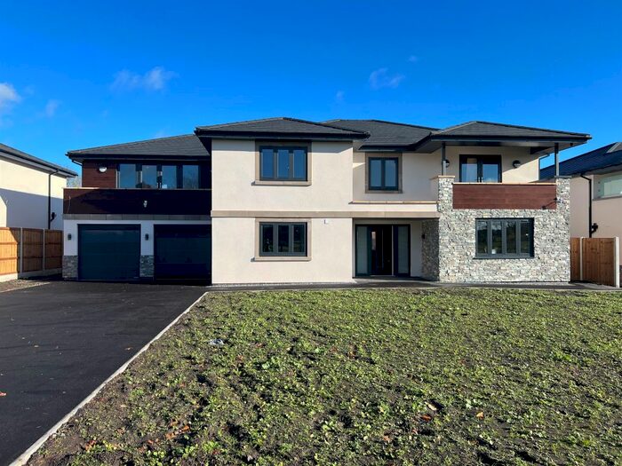 5 Bedroom Detached House For Sale In Hazel Lane, Walsall, WS6