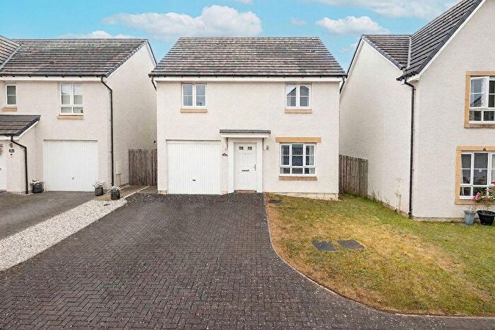 4 Bedroom Detached House For Sale In Howatston Court, Livingston, EH54