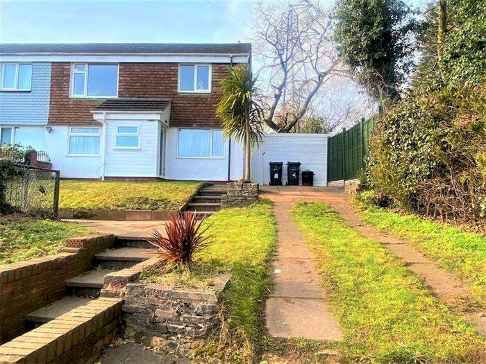 3 Bedroom Terraced House To Rent In The Roundabout, Birmingham, B31