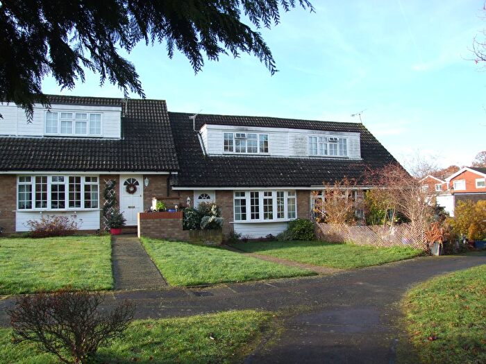 2 Bedroom Terraced House To Rent In Glendale Close, Woking, GU21